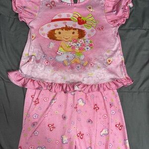 Vintage Strawberry Shortcake 2005 Two Piece Pajama Set